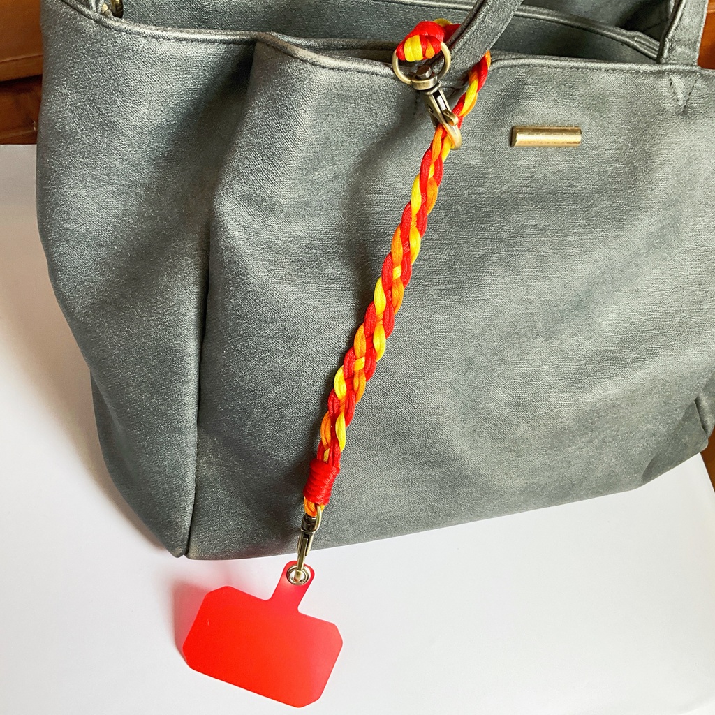 手編みのハンドストラップ マルチストラップ