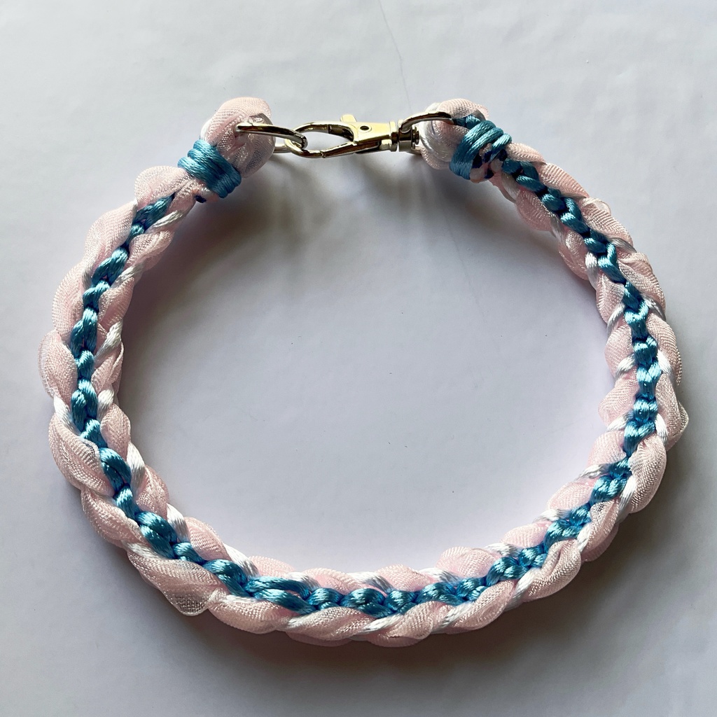 異素材手編みのバッグチャーム