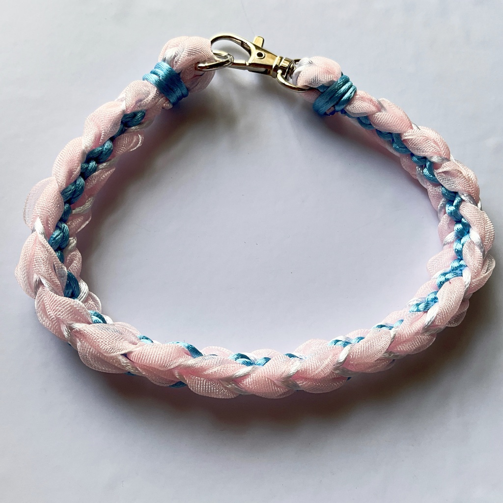 異素材手編みのバッグチャーム