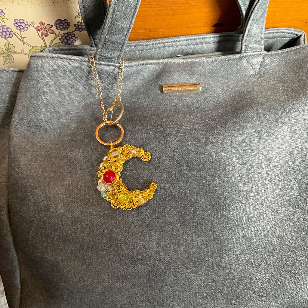 星降る月のバッグチャーム