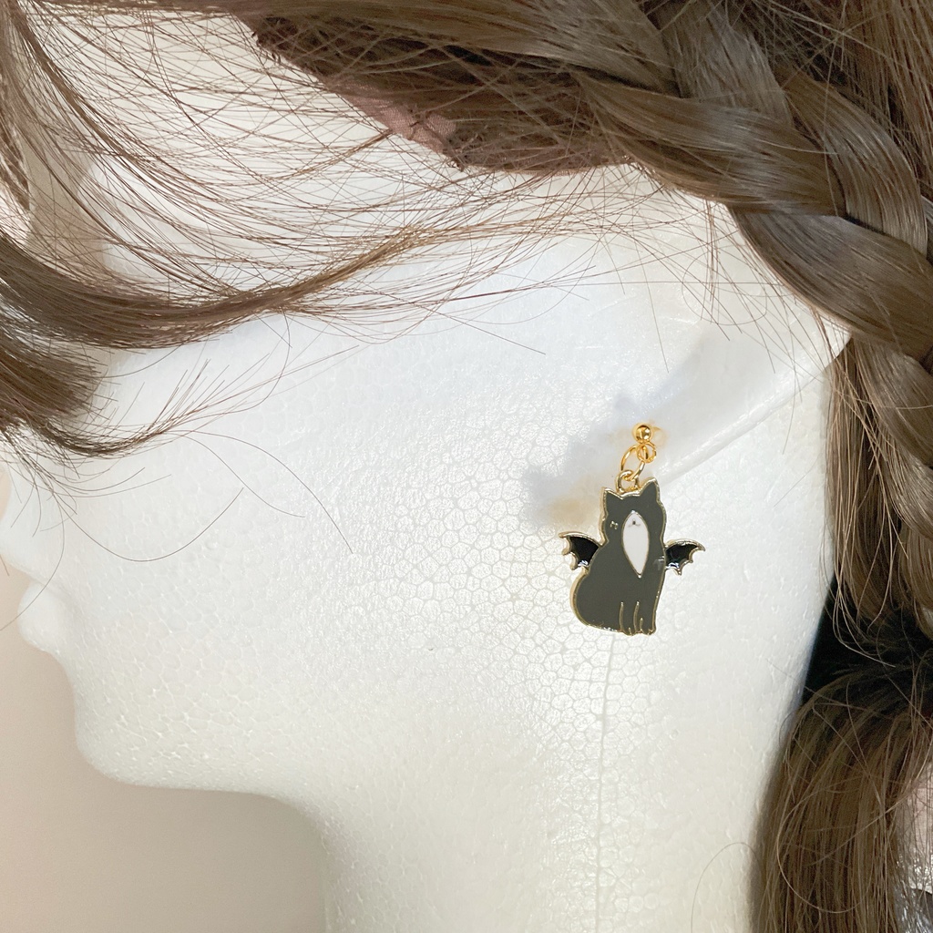 小さな魔法を耳元に ハロウィンのピアス・イヤリング