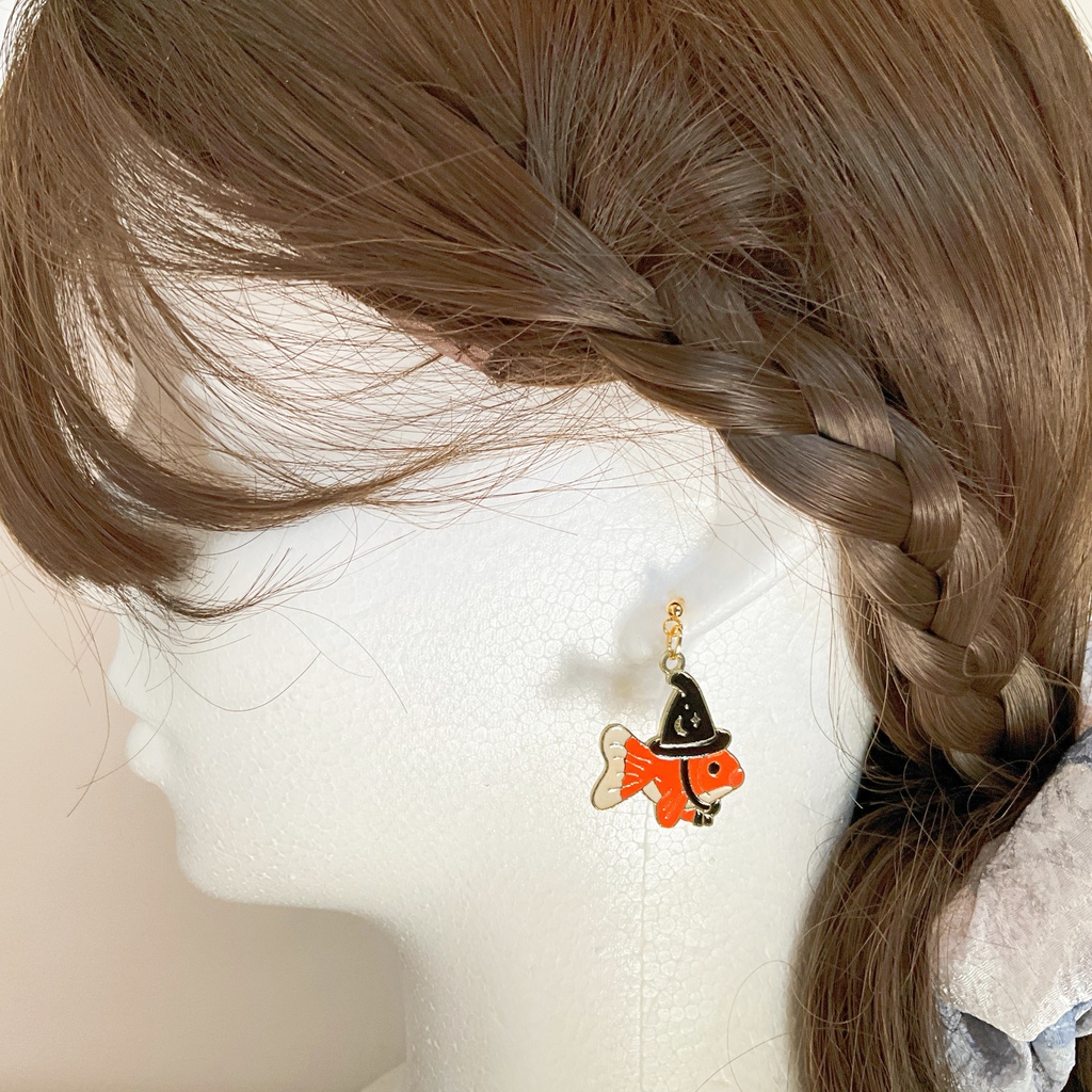 小さな魔法を耳元に ハロウィンのピアス・イヤリング