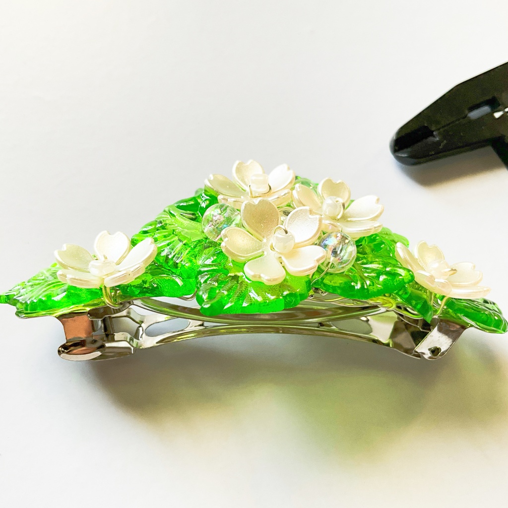 花かんむりのバレッタ