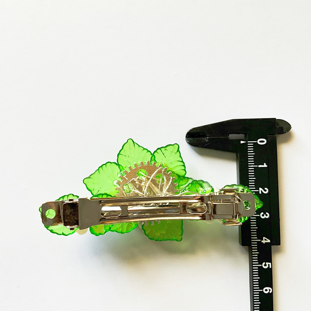 花かんむりのバレッタ