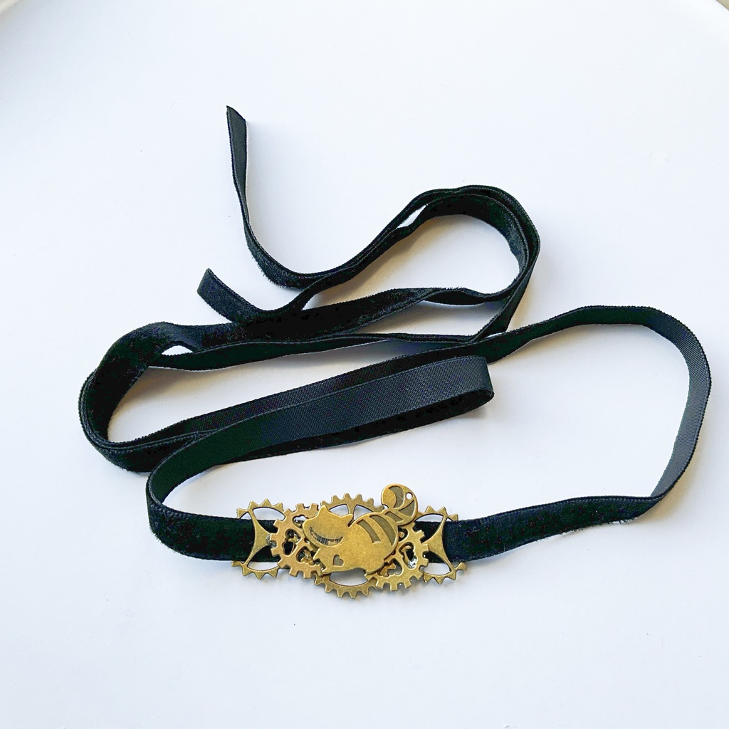 チェシャ猫の微笑み|闇夜に潜む幻想ゴシックチョーカー