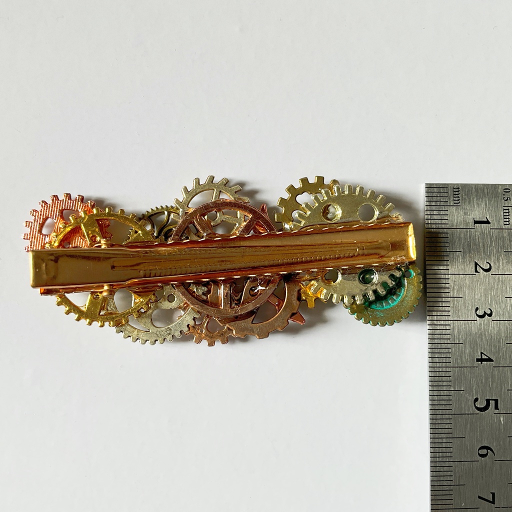 歯車のヘアクリップ