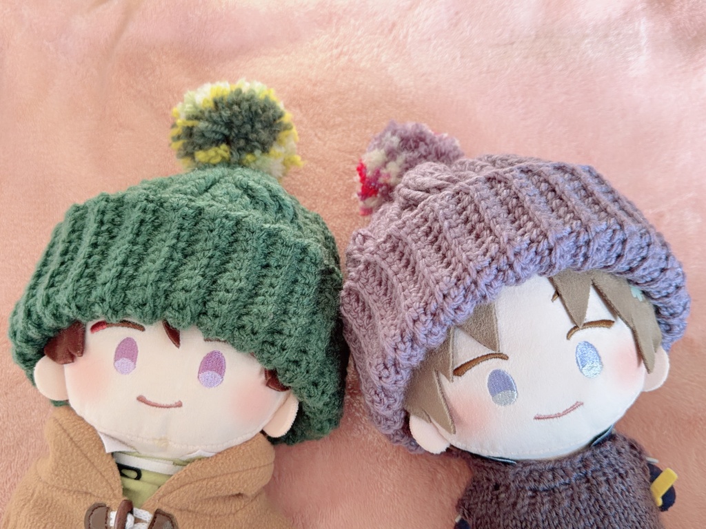 縄編み模様ぽんぽんニット帽子