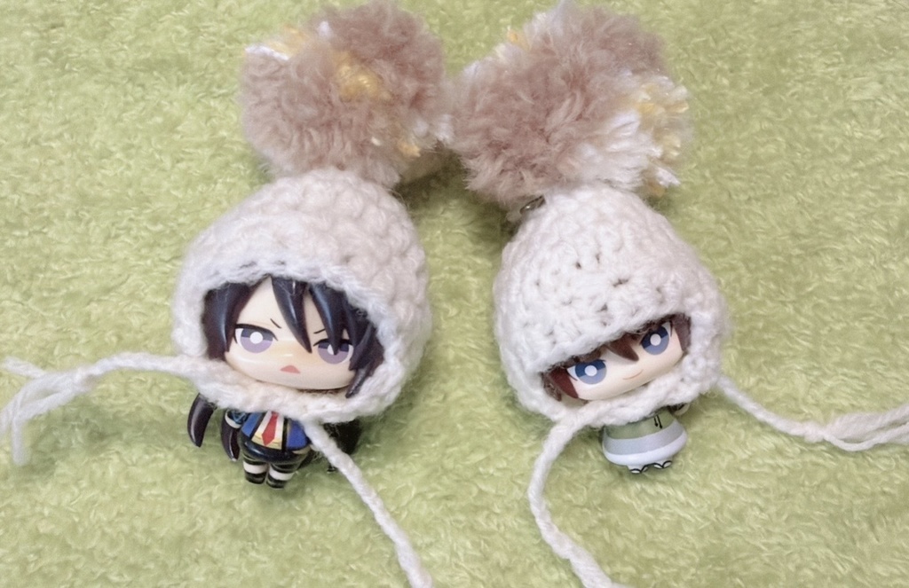 ちいさい耳当てぽんぽん帽子