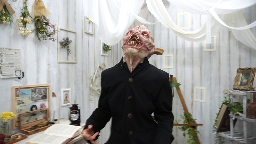 【動画】モンスターのマスク