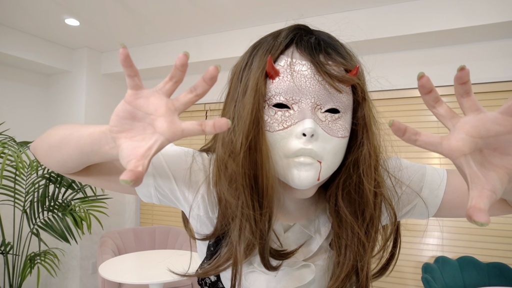 【動画】モンスターに変身