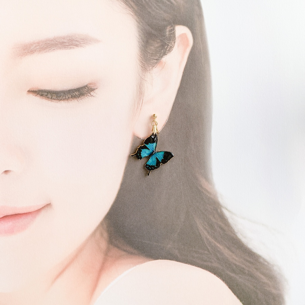 オオルリアゲハが舞う耳飾り(小)
