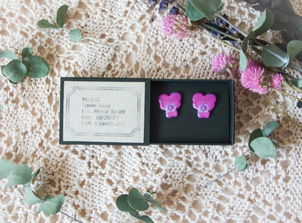 ビオラのピアス・イヤリング