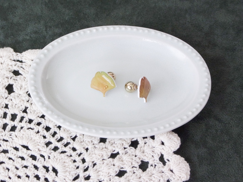 イチョウのピアス・イヤリング