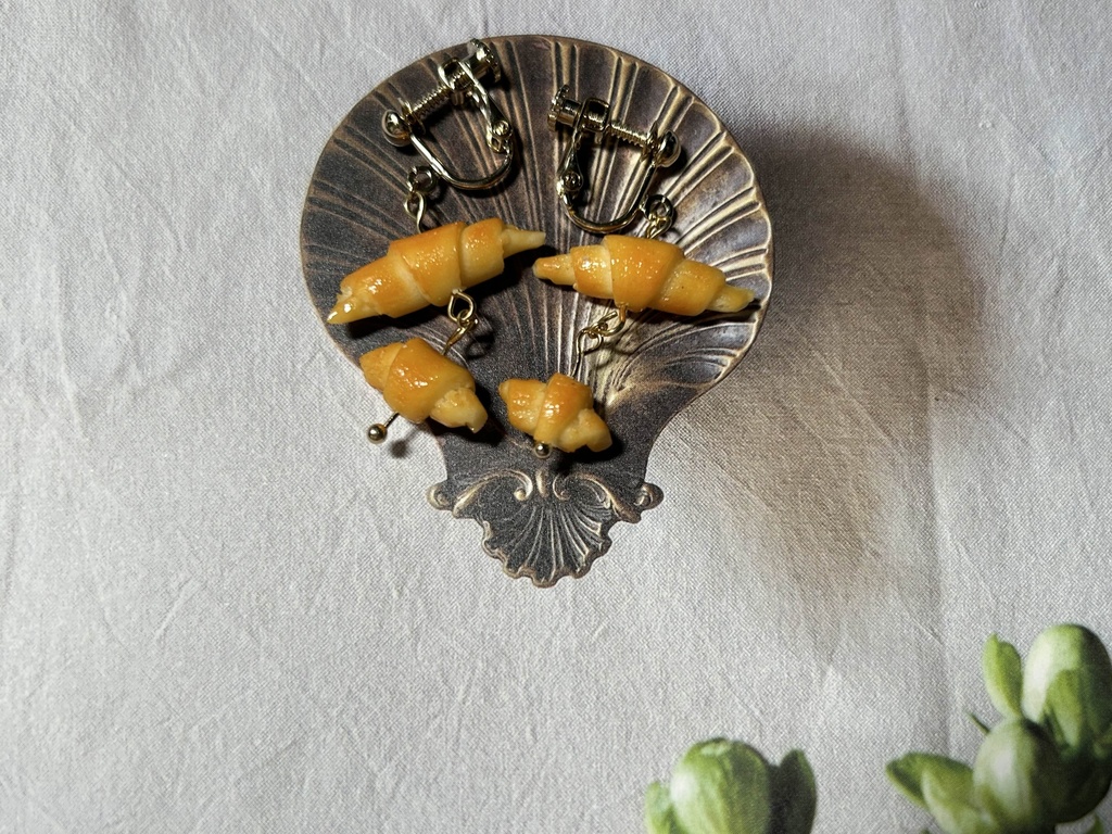 1~3連クロワッサンピアス