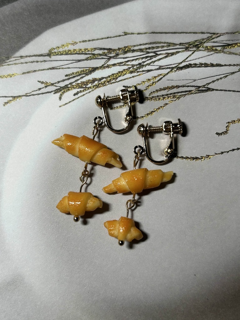 1~3連クロワッサンピアス