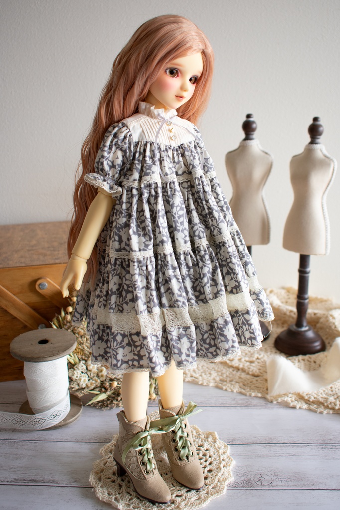 1/40ドール🧵ANTIQUE FLOWER ONEPIECE🪡アッシュラベンダー