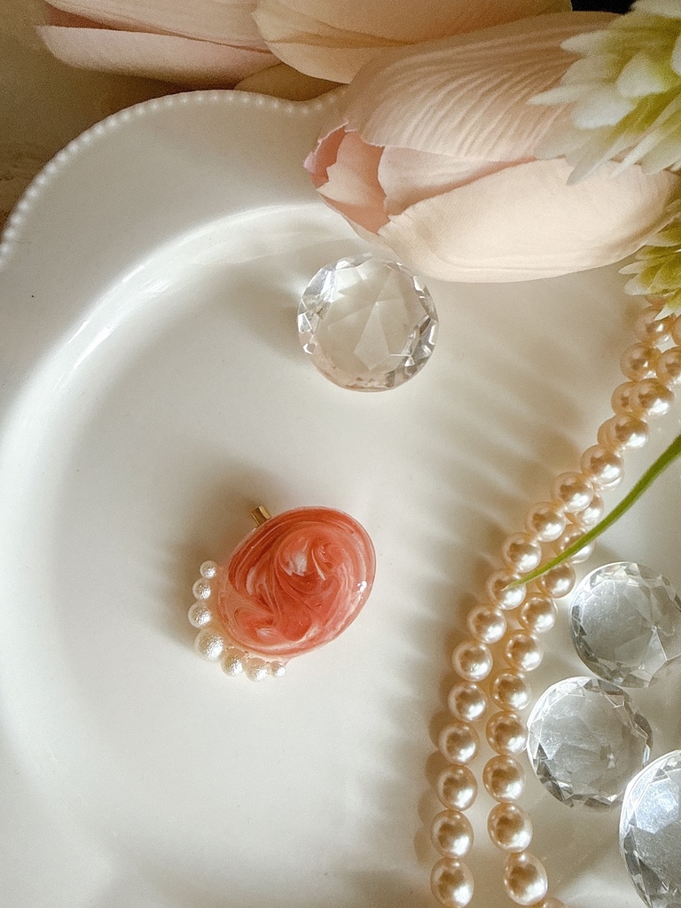 マーブルカラーのブローチ《pink》