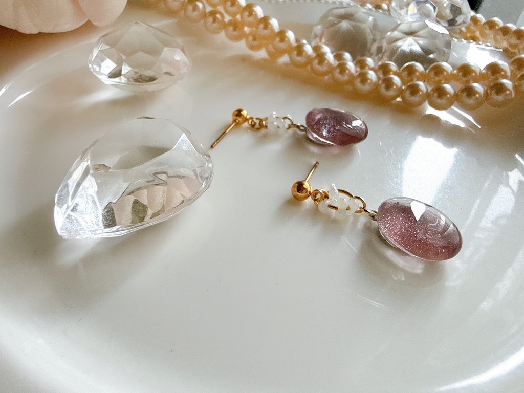 ちゅるんとピアス