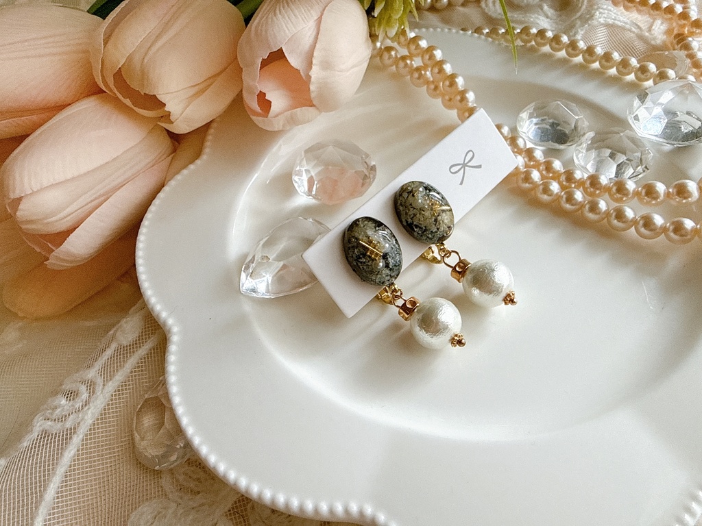 BLACK×Flowerイヤリング