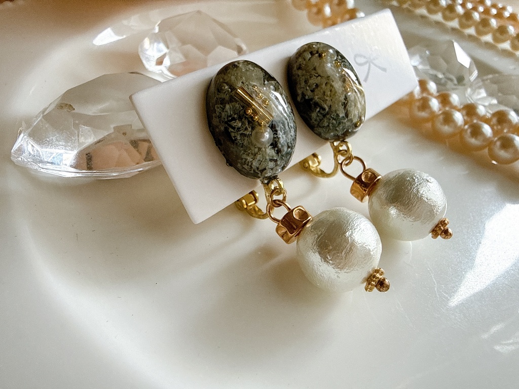 BLACK×Flowerイヤリング