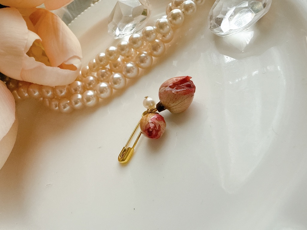 ローズバッドのピン