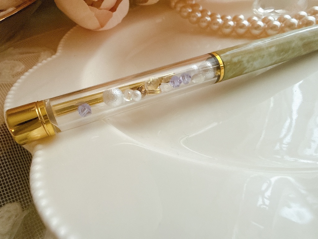 小さなほうせきボールペン《ペリドット》