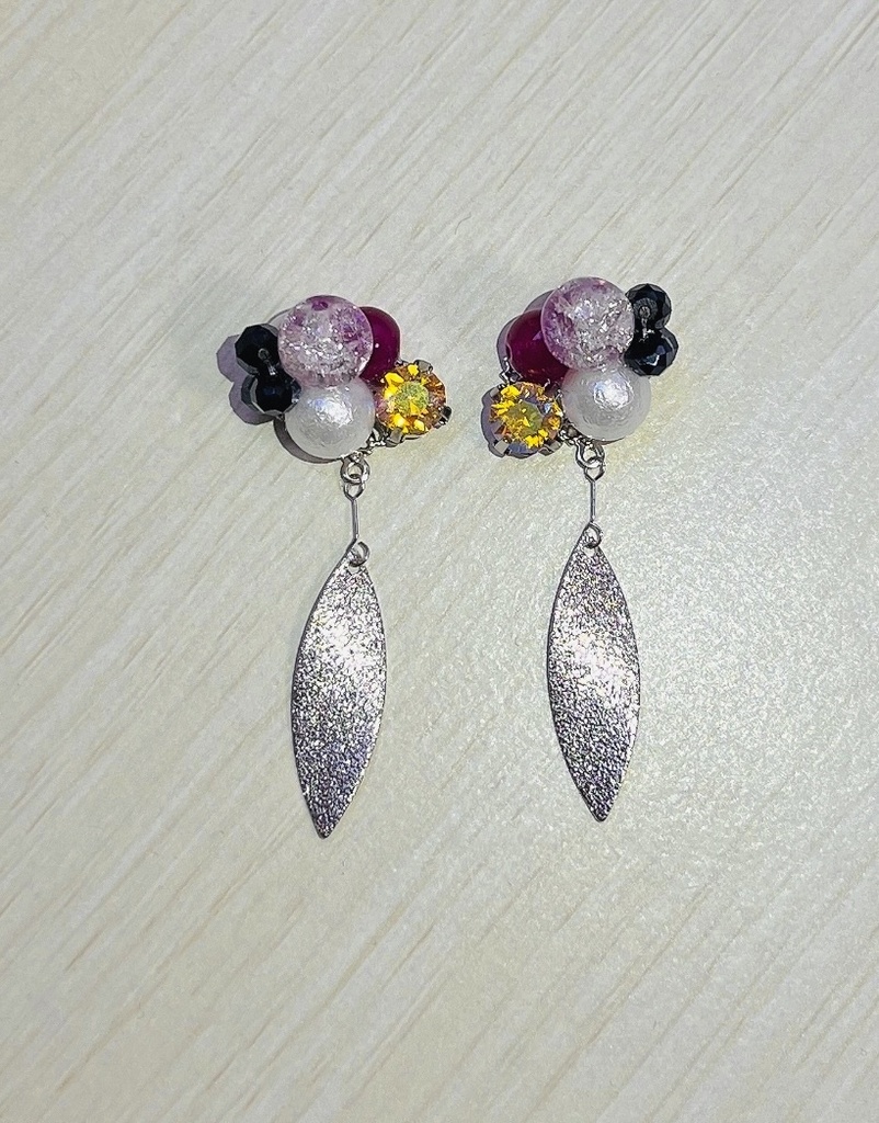 渡会雲雀 イメージイヤリング・ピアス