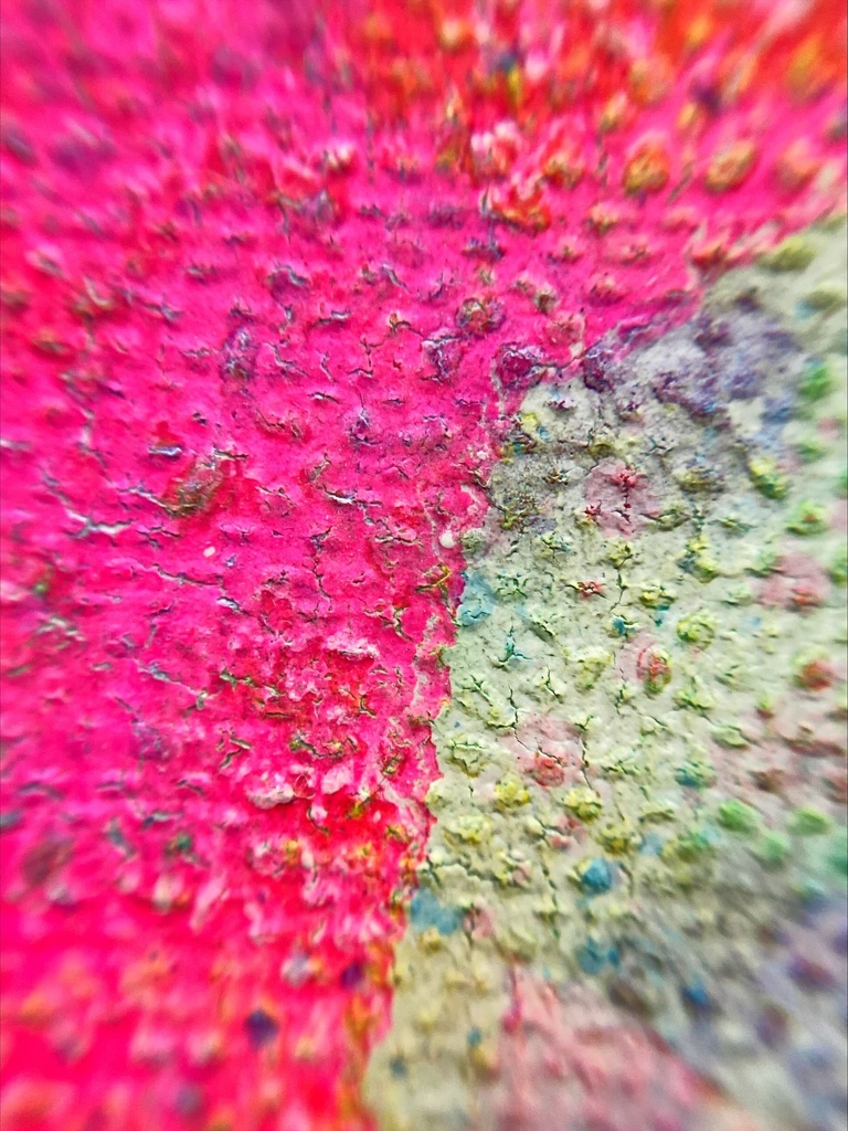 白地にピンクのたらしこみ