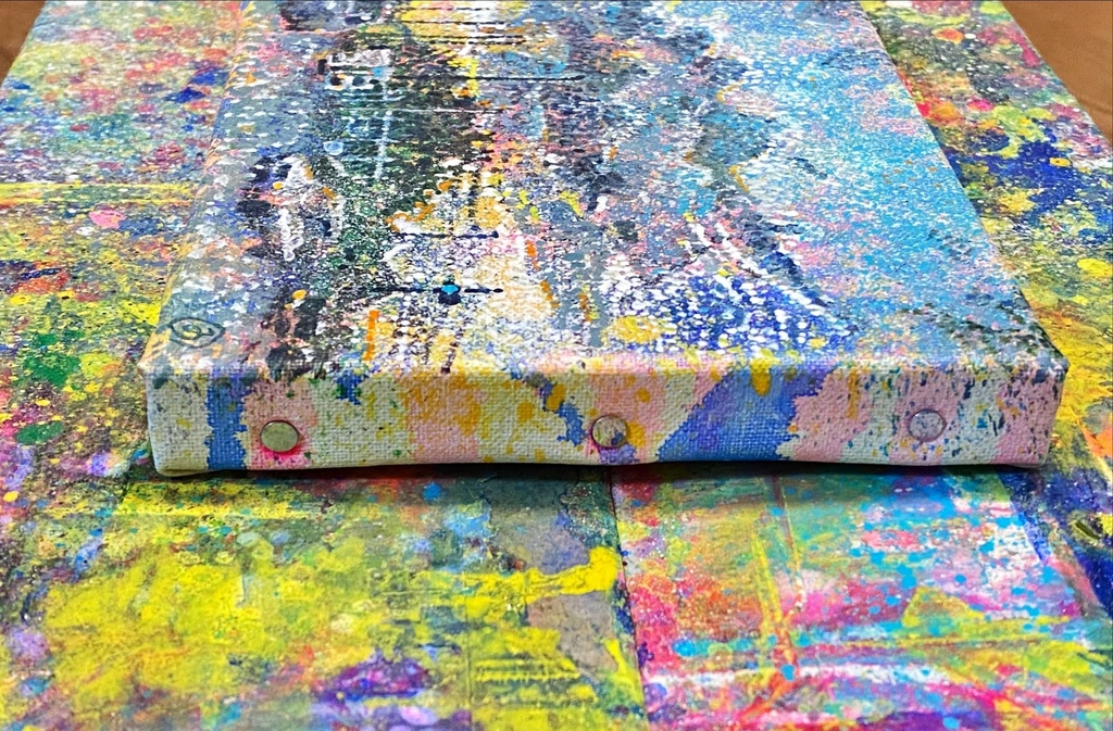 夕暮れと雲と基地の中の雑木林