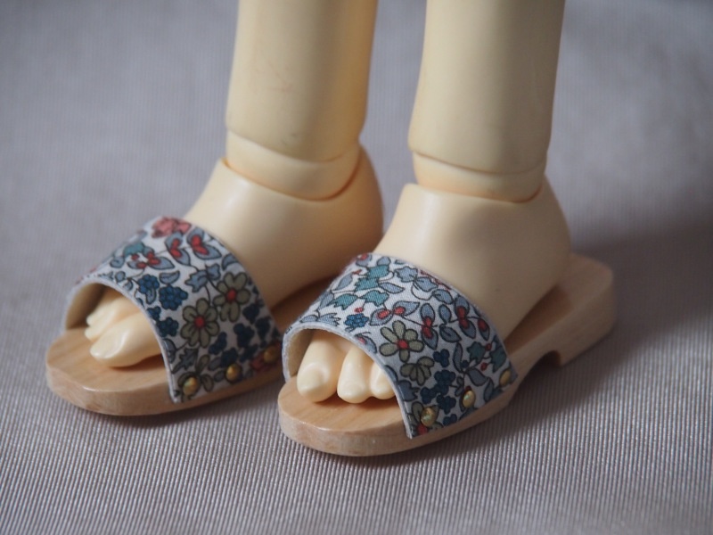 1/4サイズ(MSD/MDD) 木製サンダル下駄(花柄)