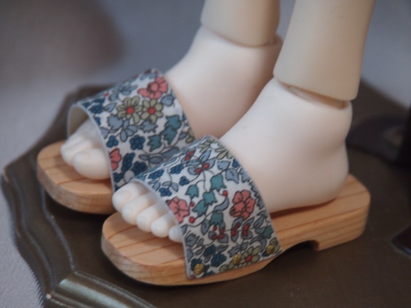 1/3サイズ(SD/DD) 木製サンダル下駄(花柄)
