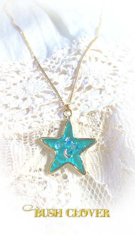 星のペンダント