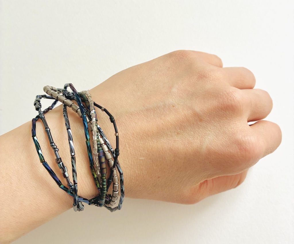 電線イメージブレスレット