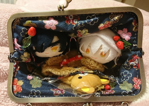 同人誌が素早く買えるがまぐちポシェット(鶴丸国永モデル)