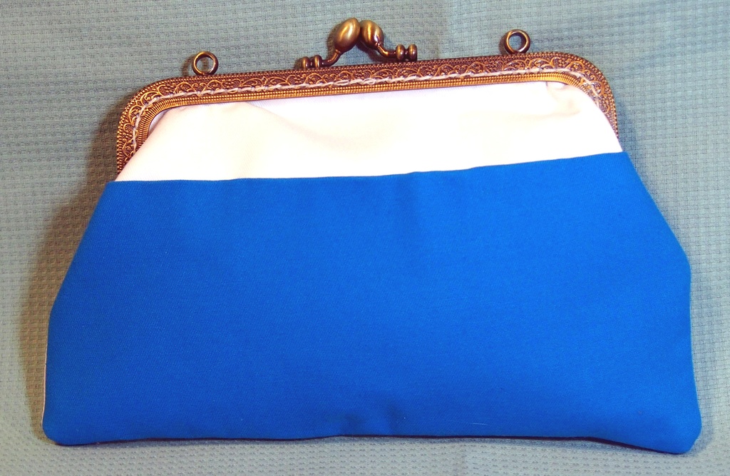 同人誌が素早く買えるがまぐちポシェット(太鼓鐘貞宗モデル)