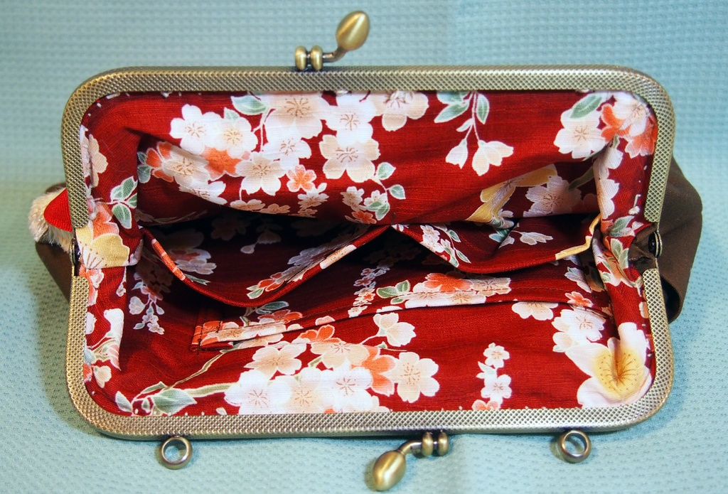 同人誌が素早く買えるがまぐちポシェット「大倶利伽羅モデル」