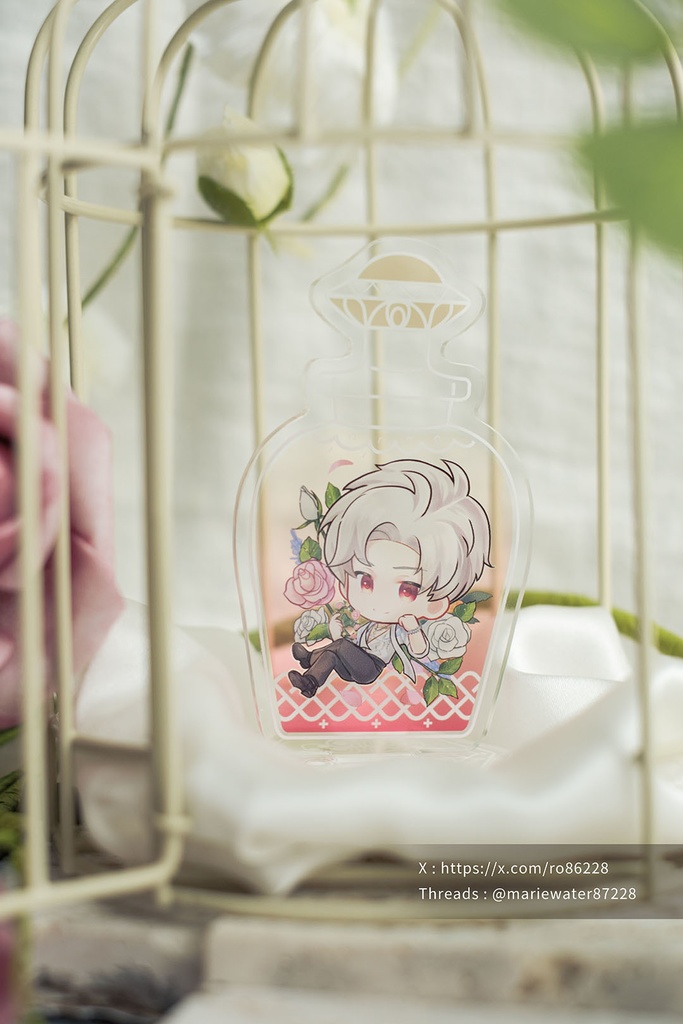 【恋と深空】香水デザインアクリルスタンド(香水造型壓克力立牌)