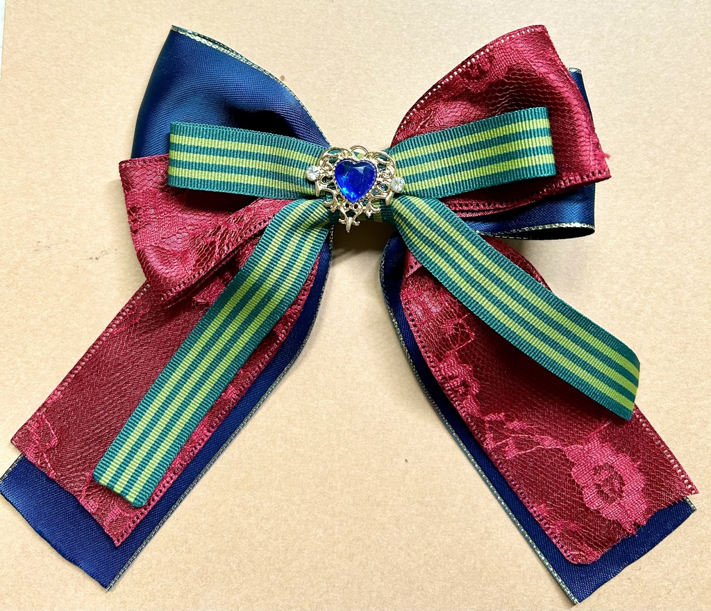 制服のリボンクリップ