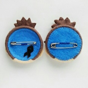 くるみボタンのフェルトバッジ 来栖 ※初期製作品②