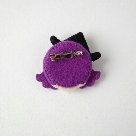 ハロウィン魔女っ娘 ブローチ【パープル】