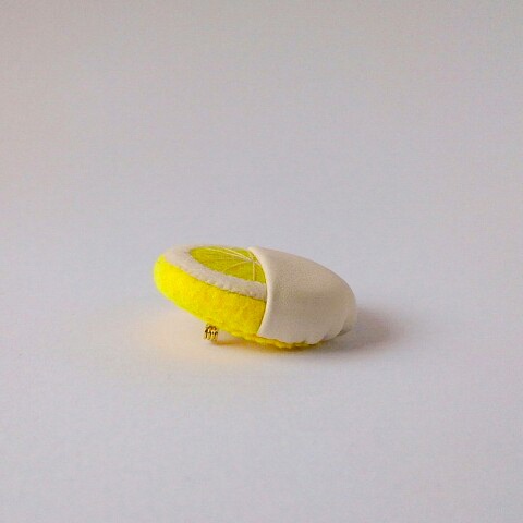 シトロネット・ホワイトチョコ ブローチ 39mm