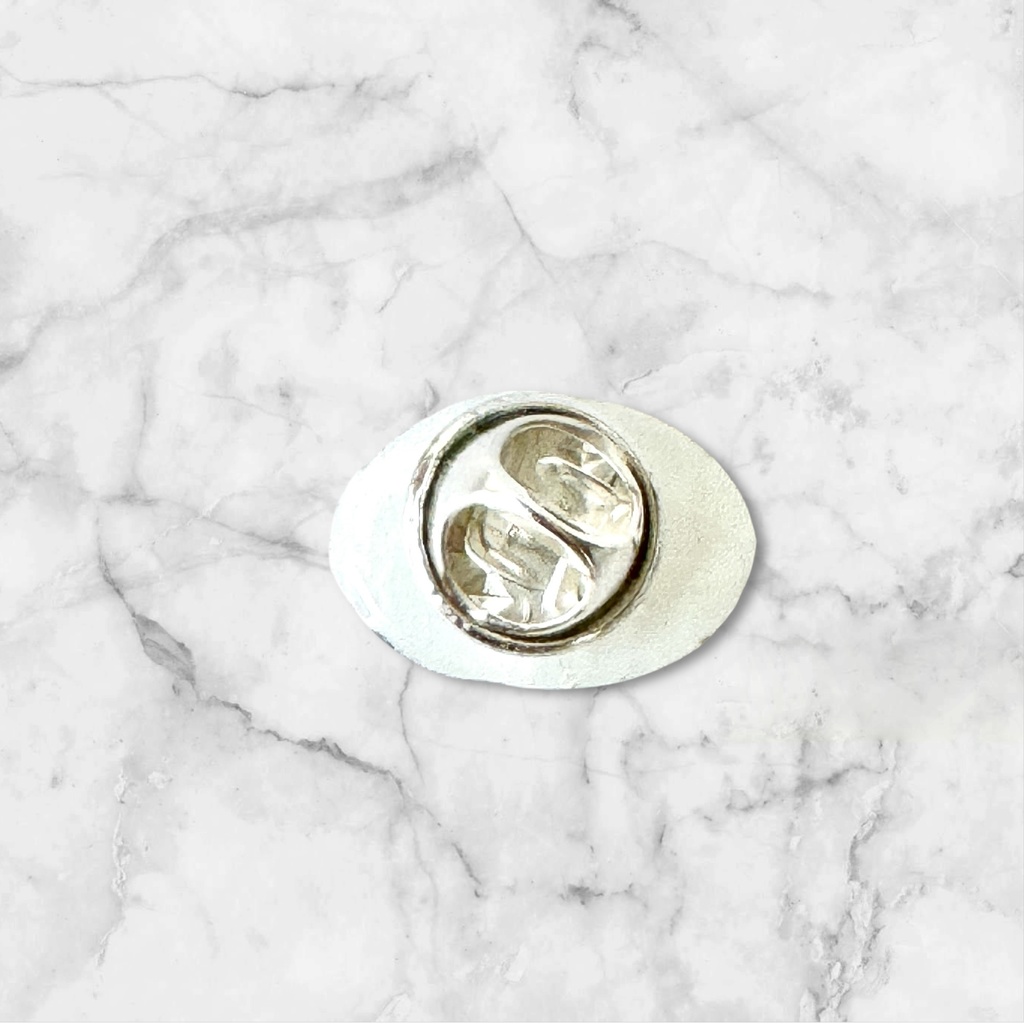 手描きボールパイソンイヤーアクセ/ピンバッジ(アルビノ)