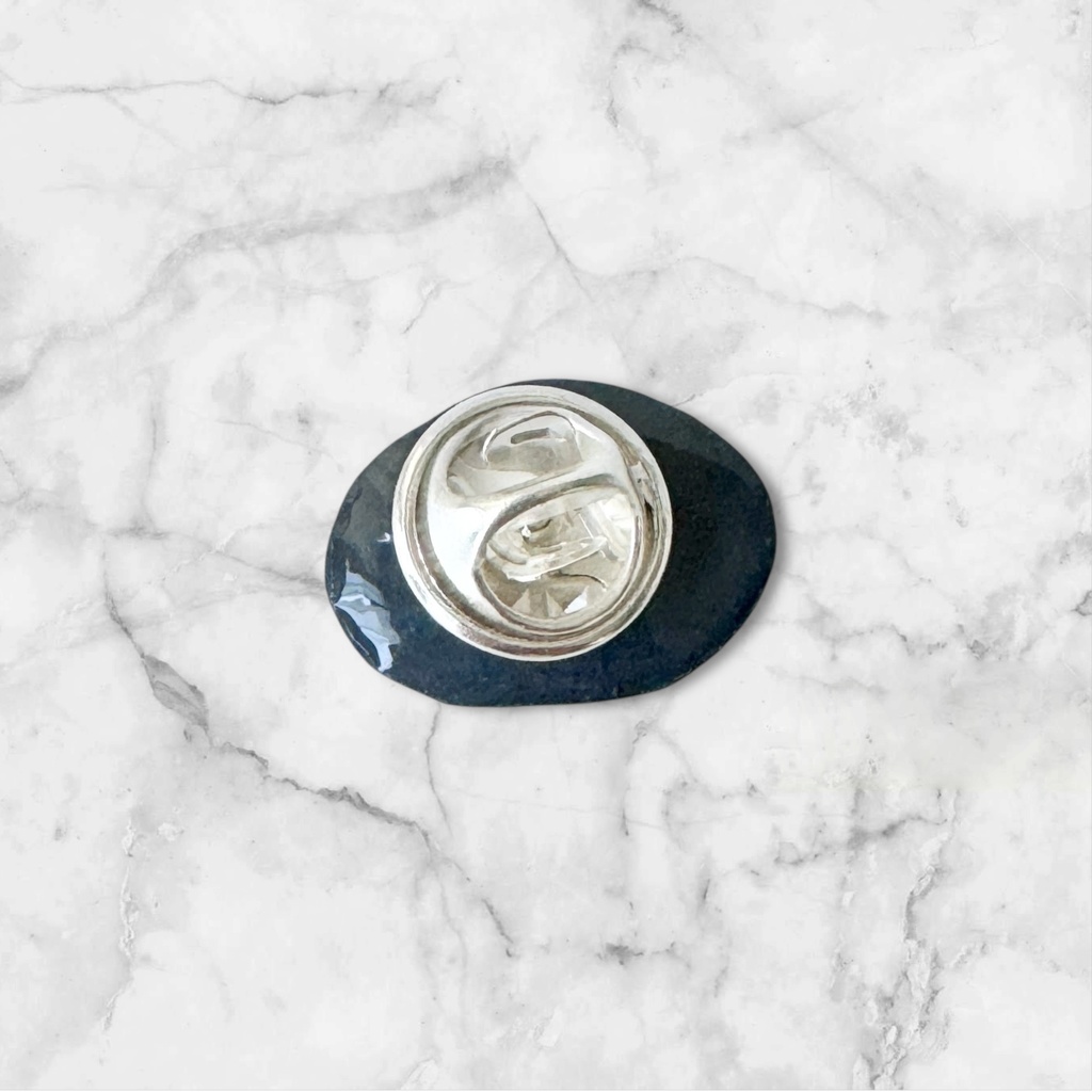 手描きボールパイソンイヤーアクセ/ピンバッジ(ゴースト)