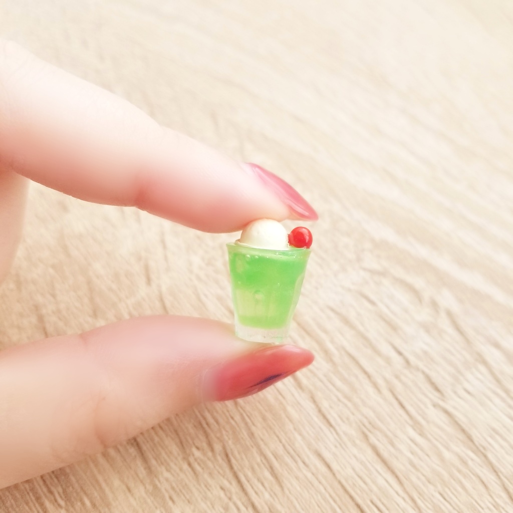 ミニチュア クリームソーダ