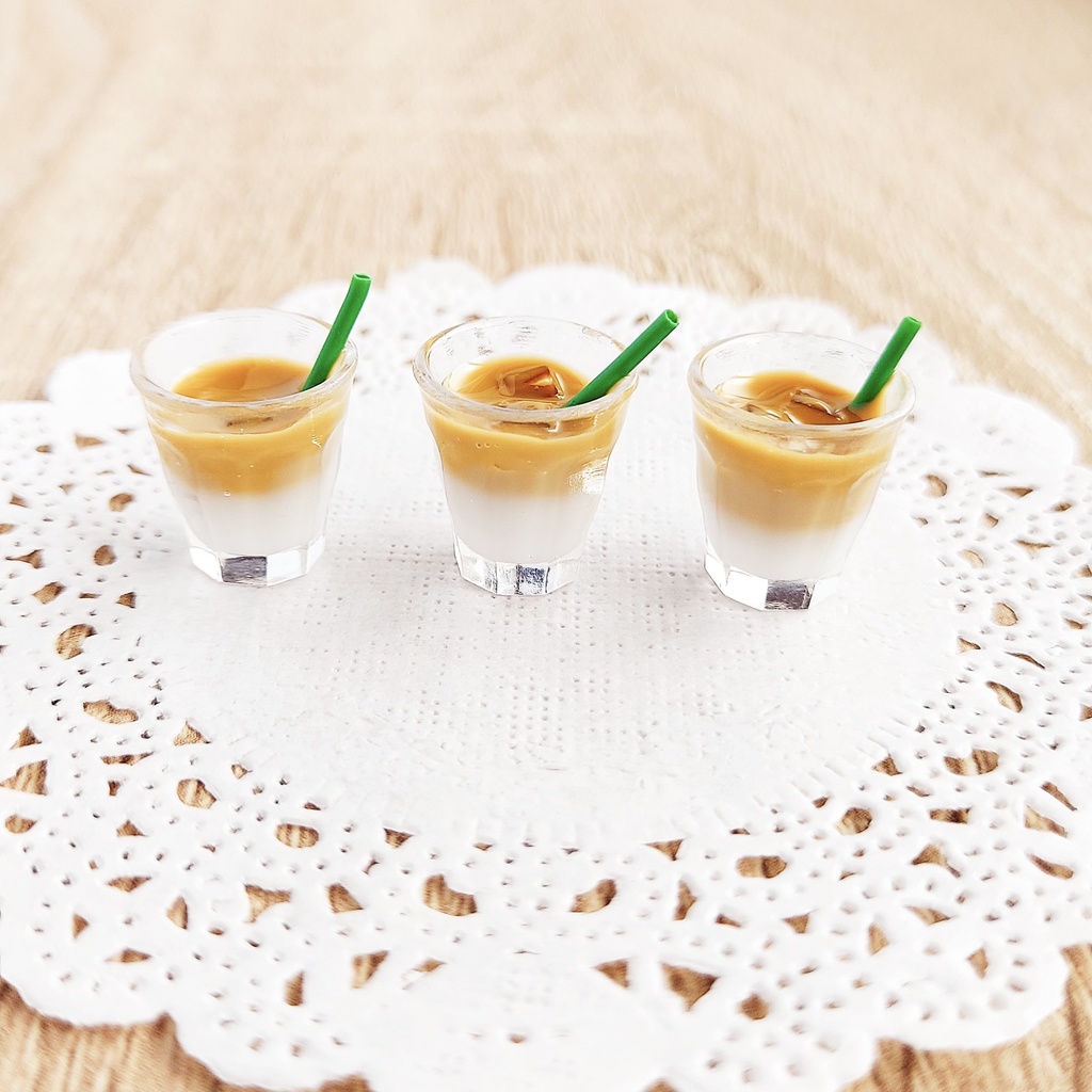 ミニチュア カフェラテ