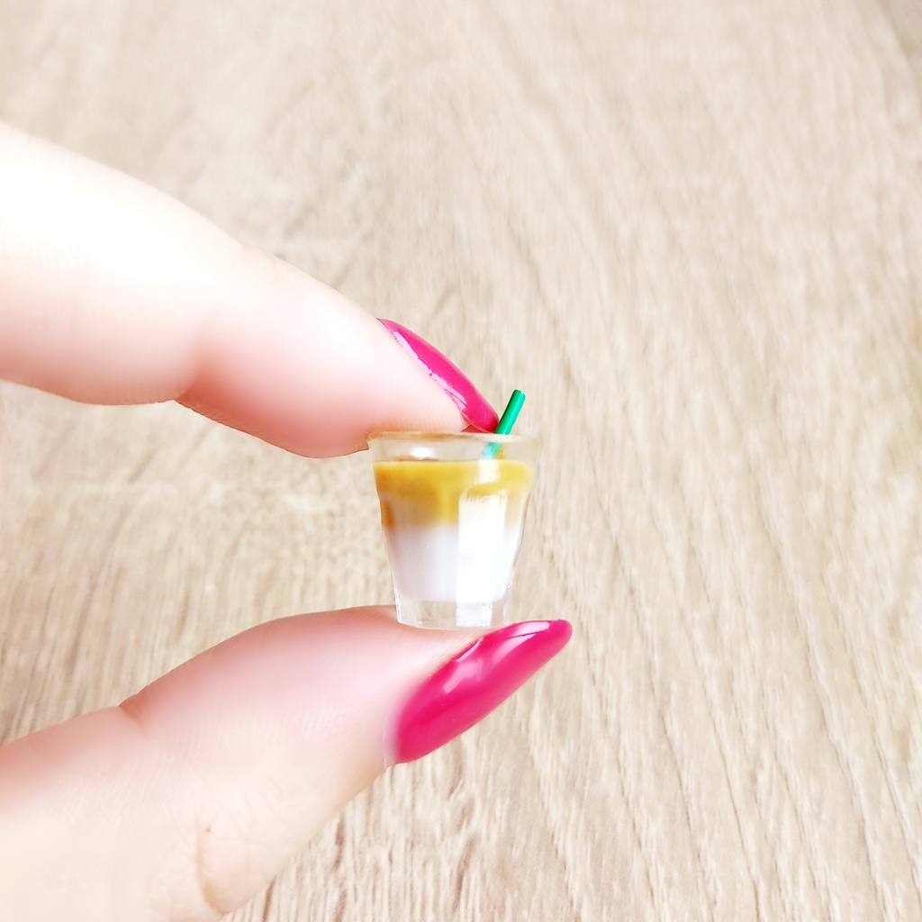 ミニチュア カフェラテ