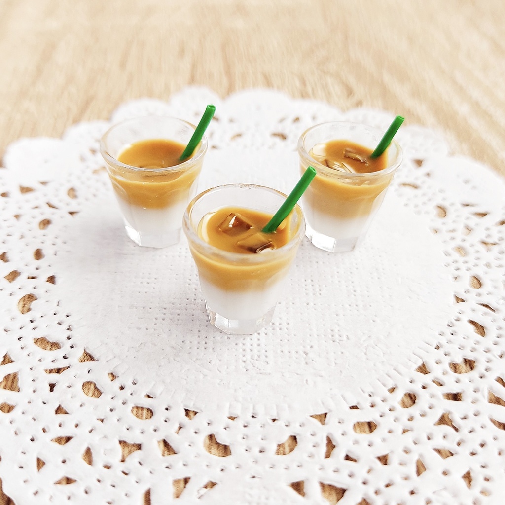 ミニチュア カフェラテ