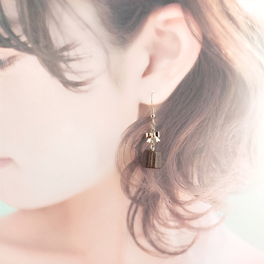 カヌレ ピアス/イヤリング