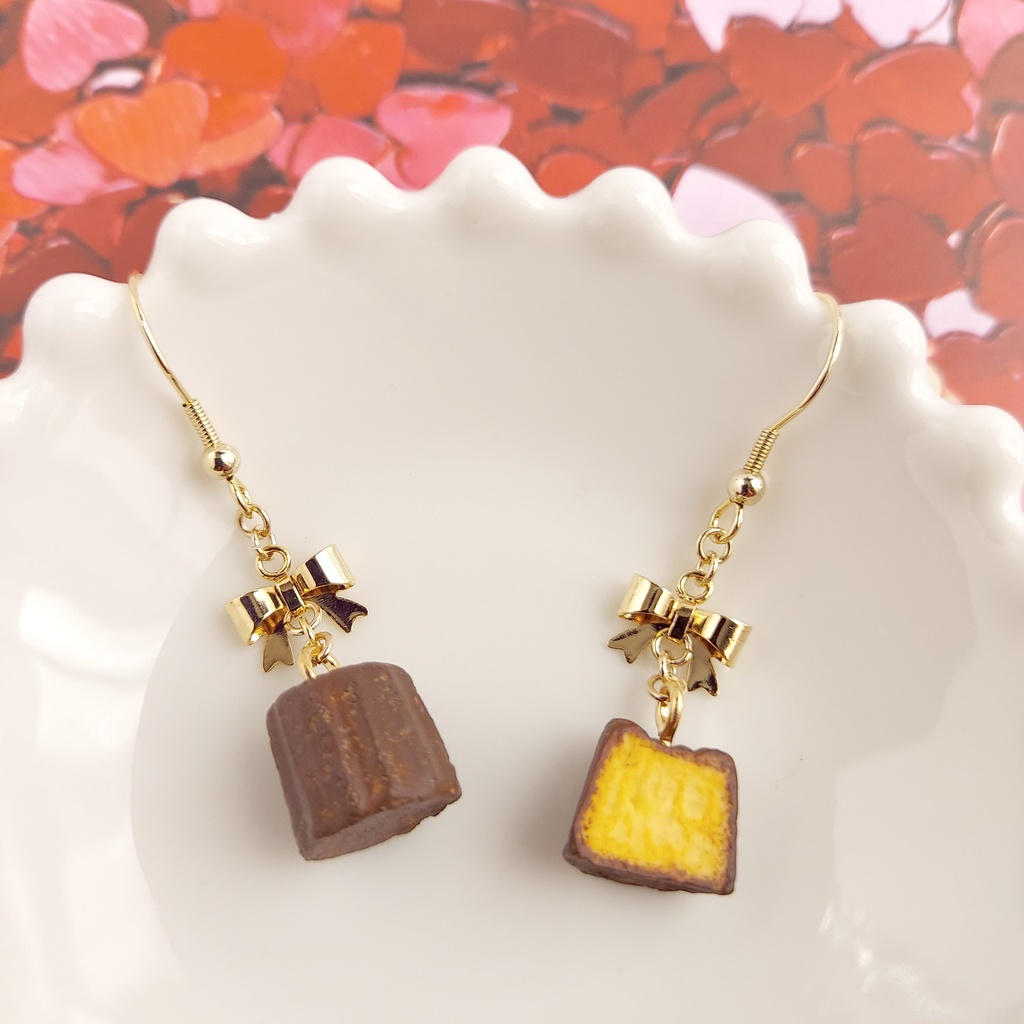 カヌレ ピアス/イヤリング