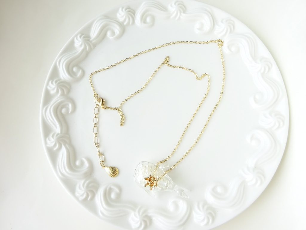 再販*ガラスのジンベイザメ